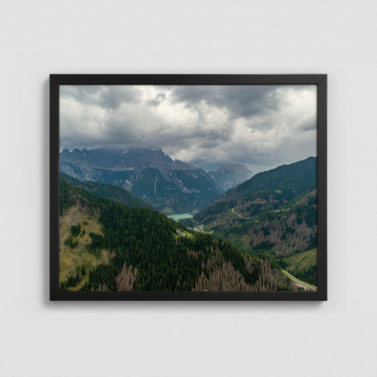 Mountain Valley - Framed Photo (50x40cm)